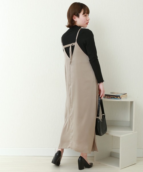 n'ee-ne（ネーネ）の「サテンワンピース+テレコインナー　セット（ワンピース・レディース・ベージュ/ブルー/グリーン/ネイビー・M）」の2枚目の写真