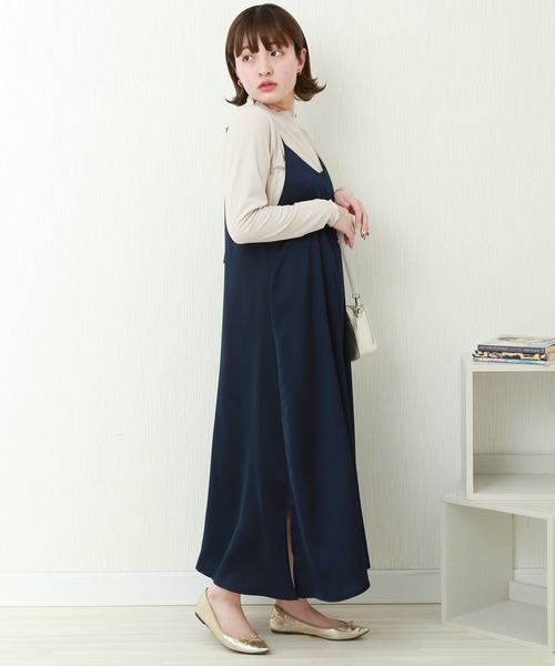 n'ee-ne（ネーネ）の「サテンワンピース+テレコインナー　セット（ワンピース・レディース・ベージュ/ブルー/グリーン/ネイビー・M）」の13枚目の写真