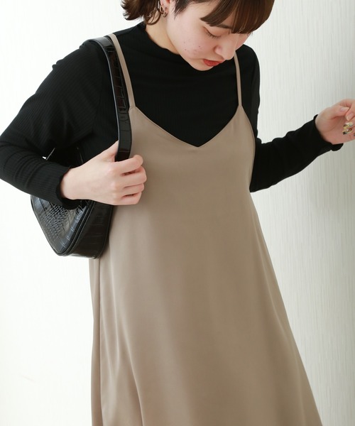 n'ee-ne（ネーネ）の「サテンワンピース+テレコインナー　セット（ワンピース・レディース・ベージュ/ブルー/グリーン/ネイビー・M）」の21枚目の写真