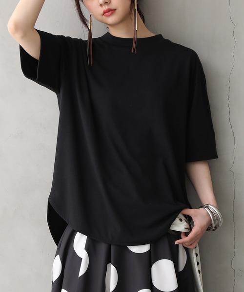 n'OrLABEL(ノアールレーベル)の「『モックネック×ラウンドヘムTシャツ』(Tシャツ/カットソー・レディース・ブラウン/オフホワイト/ブラック/パープル/チャコール/ライトカーキ/グレイッシュベージュ・2/1)」の3枚目の写真