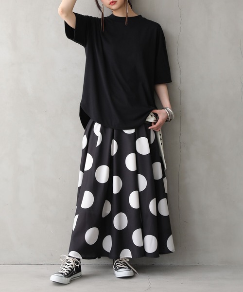 n'OrLABEL(ノアールレーベル)の「『モックネック×ラウンドヘムTシャツ』(Tシャツ/カットソー・レディース・ブラウン/オフホワイト/ブラック/パープル/チャコール/ライトカーキ/グレイッシュベージュ・2/1)」の8枚目の写真