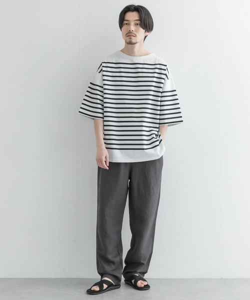 URBAN RESEARCH（アーバンリサーチ）の「リラックスボートネックボーダーショートスリーブ（Tシャツ/カットソー・メンズ・ブラック系その他/ホワイト系その他/ブルー系その他・MEDIUM/LARGE）」の7枚目の写真