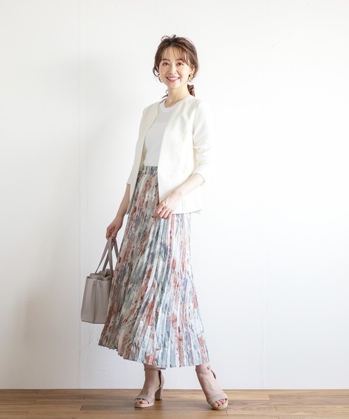 White Collection(ホワイトコレクション)の「【2021SS】ペイントプリント・ジョーゼットプリーツスカート(スカート・レディース・ベージュ/グリーン/ブルー・FREE)」の4枚目の写真