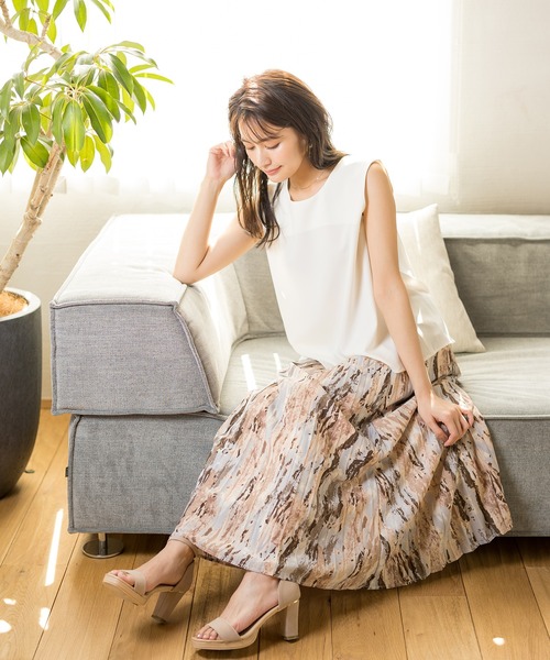 White Collection(ホワイトコレクション)の「【2021SS】ペイントプリント・ジョーゼットプリーツスカート(スカート・レディース・ベージュ/グリーン/ブルー・FREE)」の7枚目の写真