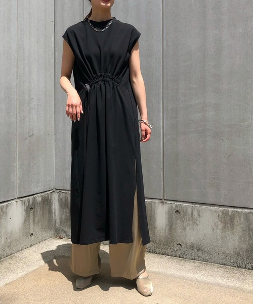 &g'aime(アンジェム)の「【&g'aime】ウエストシャーリングワンピース(ワンピース・レディース・ブラック/ベージュ/チャコール・FREE)」の2枚目の写真
