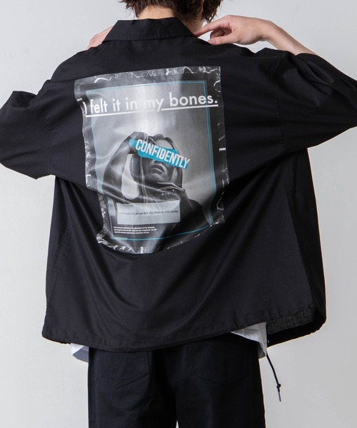 WEGO(ウィゴー)の「WEGO/フォトグラフィック5分袖コーチジャケット(ブルゾン・メンズ・ブラック/ホワイト・MEDIUM/LARGE)」の2枚目の写真