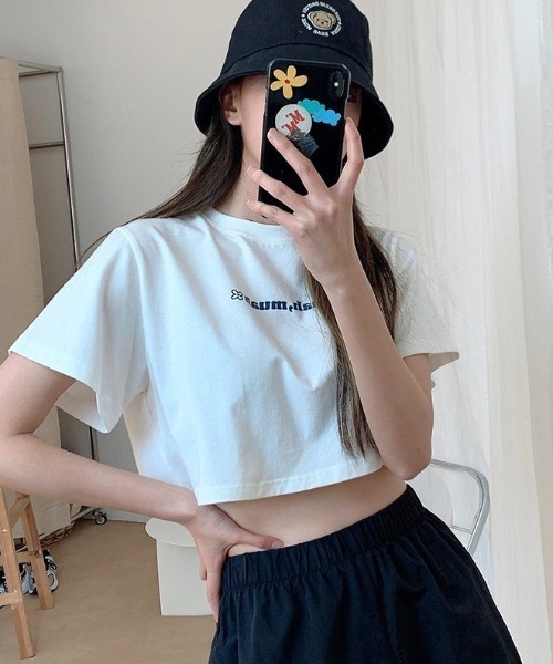 muahmuah（ムーアムーア）の「『muah muah/ムーアムーア』MUAH GRAPHIC CROP T-SHIRT/ムーアムーアグラフィッククロップド 半袖Tシャツ（Tシャツ/カットソー・レディース・ブラック/ライトグレー/ホワイト/ライトブルー・FREE）」の12枚目の写真