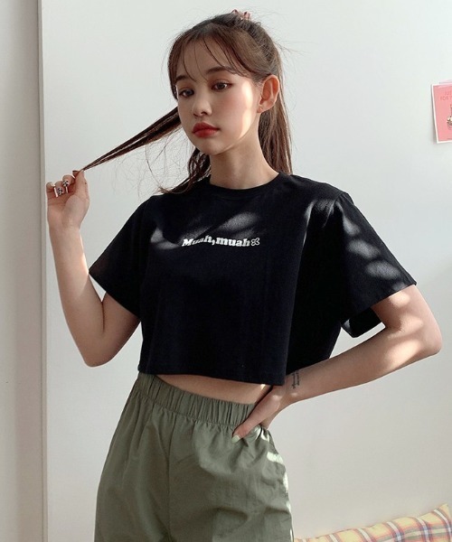 muahmuah（ムーアムーア）の「『muah muah/ムーアムーア』MUAH GRAPHIC CROP T-SHIRT/ムーアムーアグラフィッククロップド 半袖Tシャツ（Tシャツ/カットソー・レディース・ブラック/ライトグレー/ホワイト/ライトブルー・FREE）」の14枚目の写真
