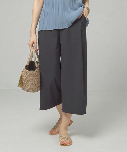 closet story（クローゼットストーリー）の「＜closet story＞□CSC タック クロップド パンツ -手洗い可能-（その他パンツ・レディース・ベージュ/ネイビー・FREE）」の2枚目の写真