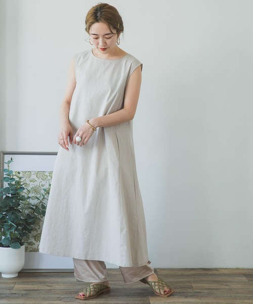 ITEMS URBANRESEARCH（アイテムズ アーバンリサーチ）の「綿麻テントラインワンピース（ワンピース・レディース・チャコールグレー/ベージュ/ブラウン・FREE）」の15枚目の写真