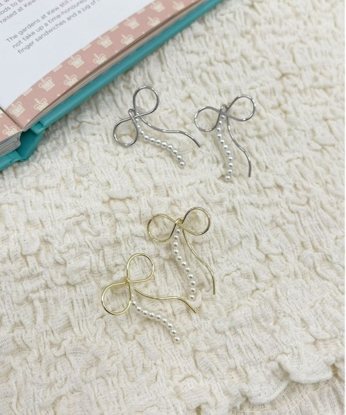 apres jour（アプレジュール）の「【apres jour×ARIAZ】パール付きリボンピアス（ピアス（両耳用）・レディース・シルバー/ゴールド・FREE）」の5枚目の写真