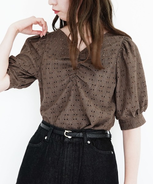 archives(アルシーヴ)の「フロントギャザーストレッチレースプルオーバー(Tシャツ/カットソー・レディース・ラベンダー/オフホワイト/ミント/ブラック/アイボリー/ブラウン・MEDIUM)」の4枚目の写真