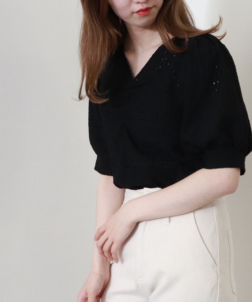 archives(アルシーヴ)の「フロントギャザーストレッチレースプルオーバー(Tシャツ/カットソー・レディース・ラベンダー/オフホワイト/ミント/ブラック/アイボリー/ブラウン・MEDIUM)」の3枚目の写真