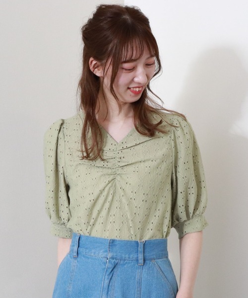 archives(アルシーヴ)の「フロントギャザーストレッチレースプルオーバー(Tシャツ/カットソー・レディース・ラベンダー/オフホワイト/ミント/ブラック/アイボリー/ブラウン・MEDIUM)」の11枚目の写真