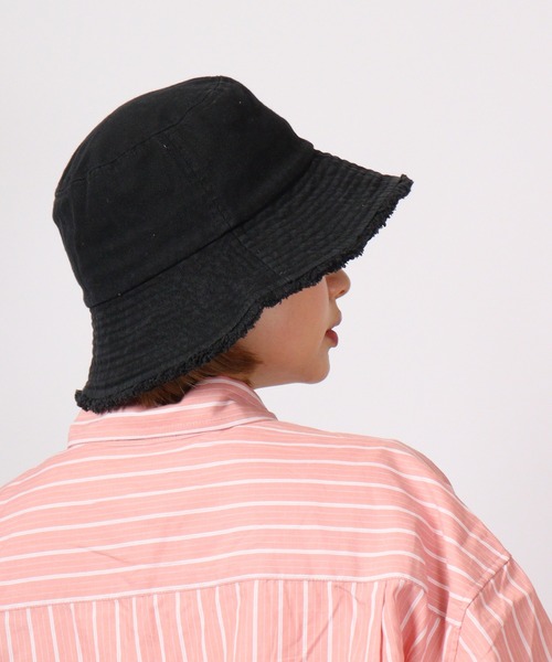 Sense of Grace（センスオブグレース）の「DENIM FRINGE BK HAT デニムフリンジバケットハット（ハット・レディース・アイボリー/ブラック/ライトベージュ/ブルー/ライトブラウン/ベージュ系/ブラウン系その他/ブルー系/ブラック系/アイボリー系/ライトブルー/グレー/ライトカーキ・FREE）」の4枚目の写真