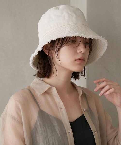 Sense of Grace(センスオブグレース)の「DENIM FRINGE BK HAT デニムフリンジバケットハット(ハット・レディース・アイボリー/ブラック/ライトベージュ/ブルー/ライトブラウン/ベージュ系/ブラウン系その他/ブルー系/ブラック系/アイボリー系/ライトブルー/グレー/ライトカーキ・FREE)」の19枚目の写真