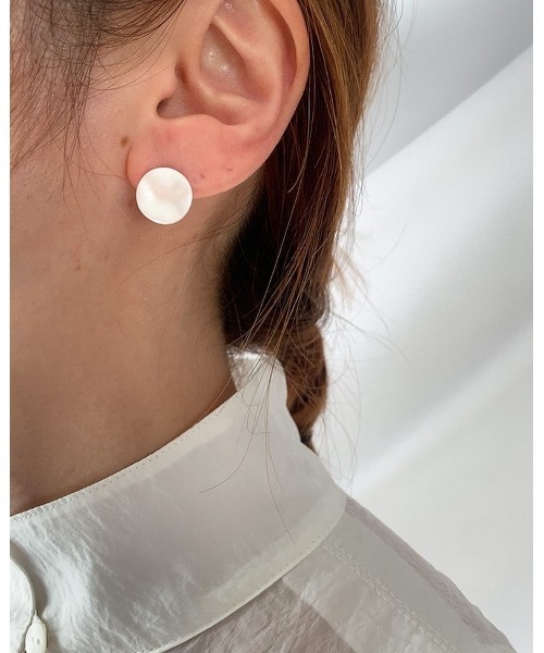 mou（モウ）の「マットラウンドピアス（ピアス（両耳用）・レディース・シルバー/ゴールド・FREE）」の10枚目の写真