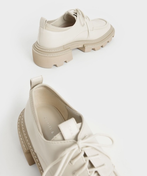 CHARLES & KEITH(チャールズ & キース)の「チャンキー ブローグ / Chunky Brogues(ドレスシューズ・レディース・ブラック/オフホワイト・22.5cm/23cm/23.5cm/24.5cm/25cm/25.5cm)」の8枚目の写真