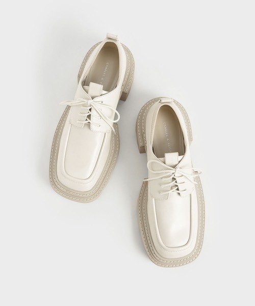 CHARLES & KEITH(チャールズ & キース)の「チャンキー ブローグ / Chunky Brogues(ドレスシューズ・レディース・ブラック/オフホワイト・22.5cm/23cm/23.5cm/24.5cm/25cm/25.5cm)」の9枚目の写真