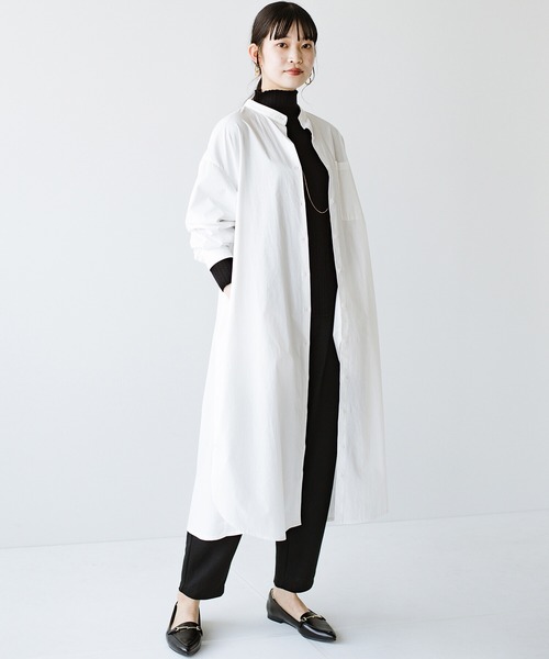 haco!（ハコ）の「季節の変わり目の羽織にもニットやスウェットとの重ね着にも長い季節使えて便利なバンドカラーシャツワンピース（シャツワンピース・レディース・ホワイト/チェック・SMALL/MEDIUM/LARGE/X-LARGE）」の4枚目の写真