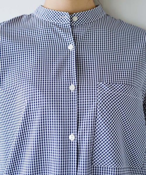 haco!（ハコ）の「季節の変わり目の羽織にもニットやスウェットとの重ね着にも長い季節使えて便利なバンドカラーシャツワンピース（シャツワンピース・レディース・ホワイト/チェック・SMALL/MEDIUM/LARGE/X-LARGE）」の7枚目の写真