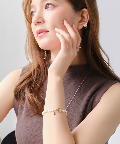 Phoebe(フィービィー)の「フレッシュウォーターパールマンテルブレスレット/淡水パール(ブレスレット・レディース・ホワイト・FREE)」の7枚目の写真