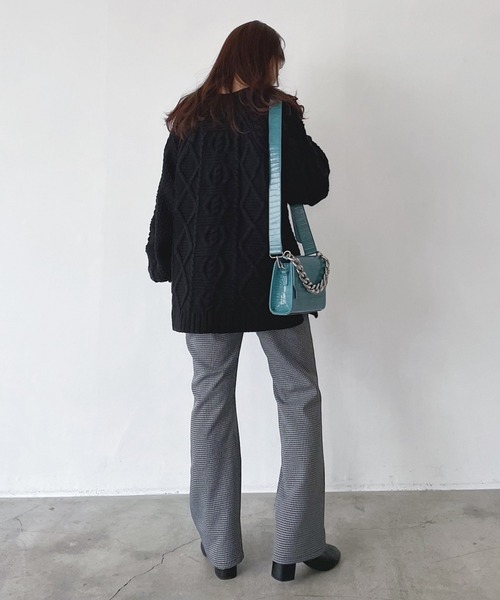 PAGEBOY（ページボーイ）の「ケーブルクルーBIGプルオーバー（ニット/セーター・レディース・オフホワイト/ブラック/ブラウン/オリーブ・FREE）」の9枚目の写真