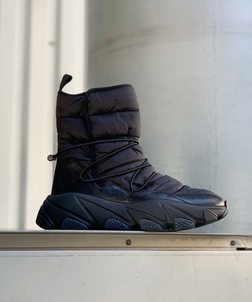 ASH(アッシュ)の「【EMY】パフィーチャンキーブーツ(ブーツ・レディース・ブラック/ベージュ・35/36/37/38/39/40)」の4枚目の写真