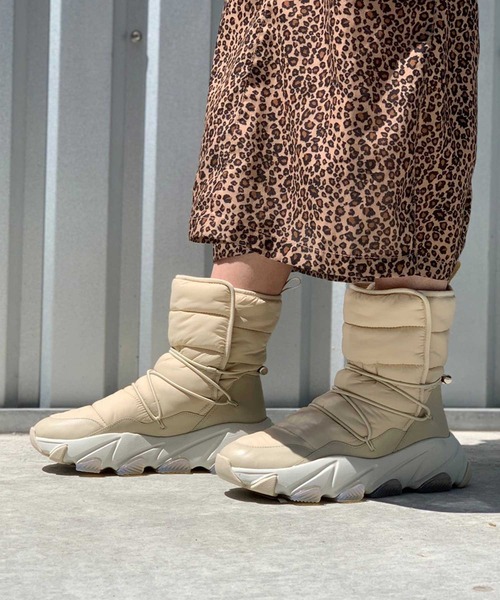 ASH(アッシュ)の「【EMY】パフィーチャンキーブーツ(ブーツ・レディース・ブラック/ベージュ・35/36/37/38/39/40)」の3枚目の写真