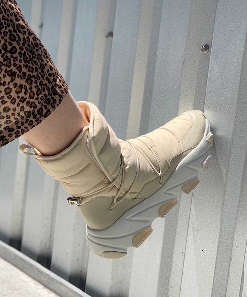 ASH(アッシュ)の「【EMY】パフィーチャンキーブーツ(ブーツ・レディース・ブラック/ベージュ・35/36/37/38/39/40)」の6枚目の写真