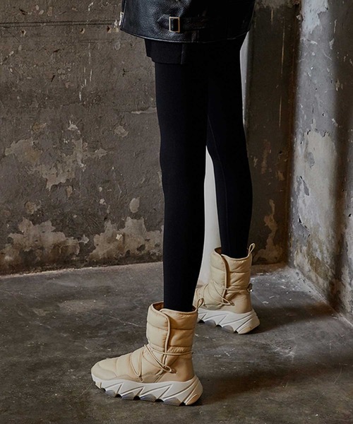 ASH(アッシュ)の「【EMY】パフィーチャンキーブーツ(ブーツ・レディース・ブラック/ベージュ・35/36/37/38/39/40)」の16枚目の写真