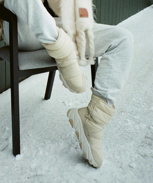 ASH(アッシュ)の「【EMY】パフィーチャンキーブーツ(ブーツ・レディース・ブラック/ベージュ・35/36/37/38/39/40)」の15枚目の写真