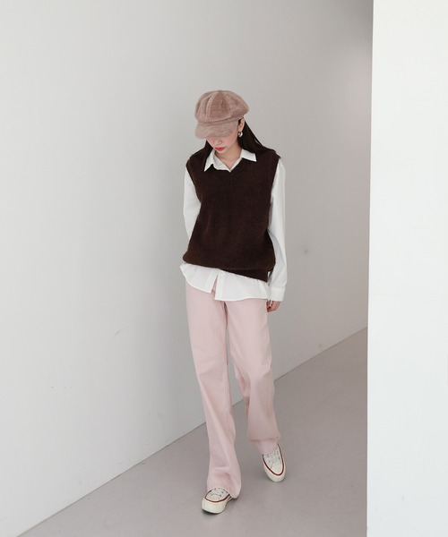 by muni:r（バイ ムニール）の「ベーシック オーバーフィット Vネック リブベスト（ベスト・レディース・ベージュ/ブラウン/グレー/ブルー・FREE）」の15枚目の写真