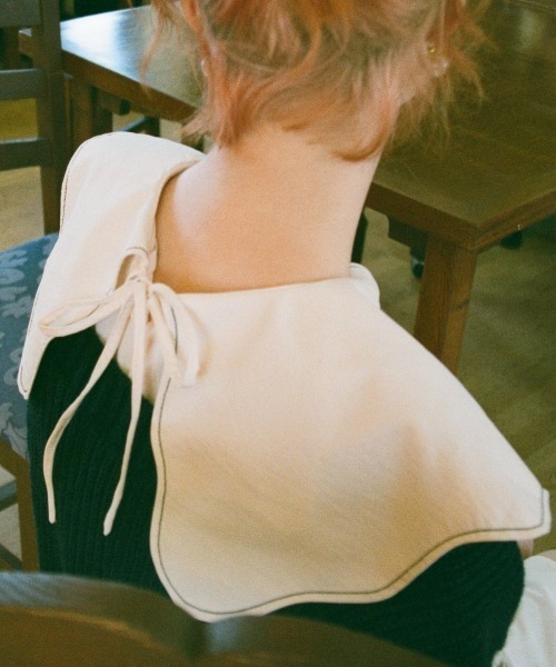 REDYAZEL（レディアゼル）の「ビッグカラー配色ステッチミニワンピース（ワンピース・レディース・オフホワイト/カーキ/ブラック・SMALL/MEDIUM）」の13枚目の写真