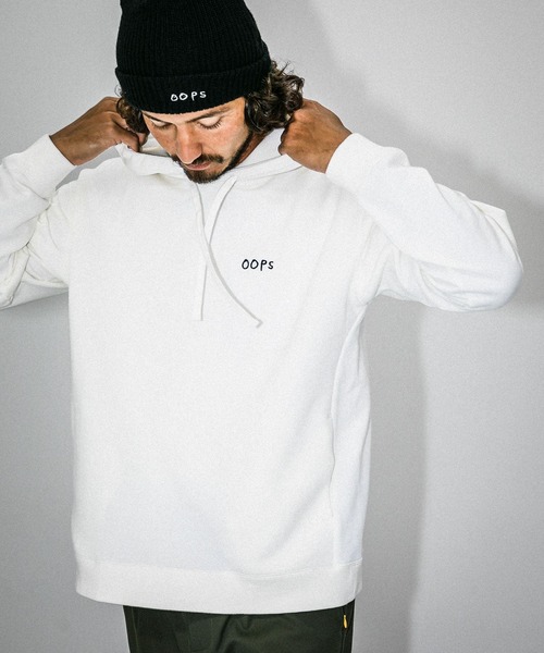 URBAN RESEARCH Sonny Label（アーバンリサーチサニーレーベル）の「OOPS　ピグメントライトウェイトパーカー（パーカー・メンズ・チャコールグレー/レッド/オフホワイト・MEDIUM/LARGE）」の13枚目の写真