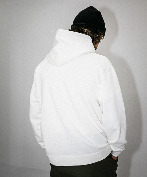 URBAN RESEARCH Sonny Label（アーバンリサーチサニーレーベル）の「OOPS　ピグメントライトウェイトパーカー（パーカー・メンズ・チャコールグレー/レッド/オフホワイト・MEDIUM/LARGE）」の15枚目の写真