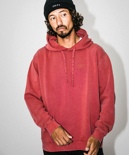 URBAN RESEARCH Sonny Label（アーバンリサーチサニーレーベル）の「OOPS　ピグメントライトウェイトパーカー（パーカー・メンズ・チャコールグレー/レッド/オフホワイト・MEDIUM/LARGE）」の7枚目の写真