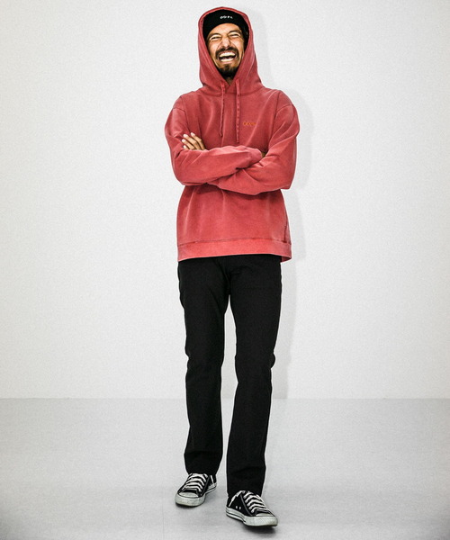 URBAN RESEARCH Sonny Label（アーバンリサーチサニーレーベル）の「OOPS　ピグメントライトウェイトパーカー（パーカー・メンズ・チャコールグレー/レッド/オフホワイト・MEDIUM/LARGE）」の12枚目の写真