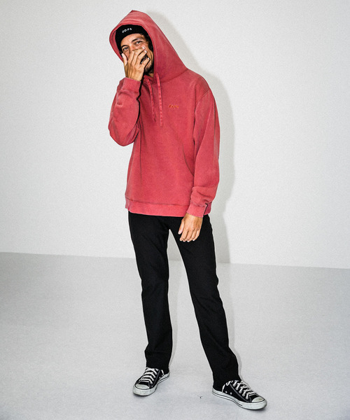 URBAN RESEARCH Sonny Label（アーバンリサーチサニーレーベル）の「OOPS　ピグメントライトウェイトパーカー（パーカー・メンズ・チャコールグレー/レッド/オフホワイト・MEDIUM/LARGE）」の10枚目の写真