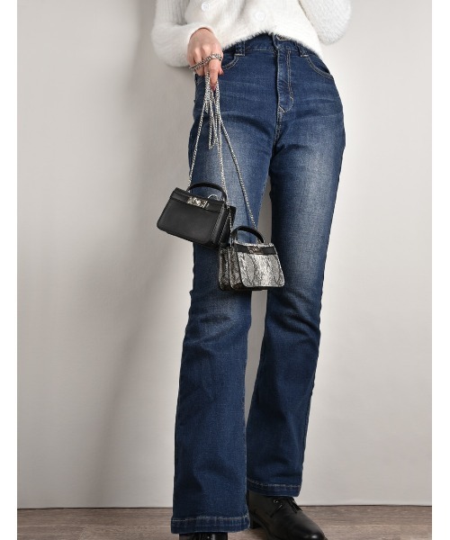 MONICA（モニカ）の「マイクロチェーンバッグ（ショルダーバッグ・レディース・ホワイト/ブラック/ベージュ/ブラウン/グレー/ピンク/イエロー/ブルー/グリーン/ライトピンク/オレンジ/パープル/グリーン系その他/ブラック系その他・FREE）」の5枚目の写真