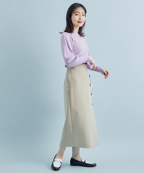 VIS（ビス）の「袖コンシャスきらっとメタル釦リブプルオーバー（ニット/セーター・レディース・ブラック/ライトグリーン/ラベンダー/キナリ・S/M）」の9枚目の写真