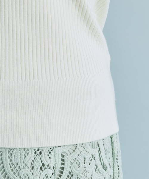 VIS（ビス）の「袖コンシャスきらっとメタル釦リブプルオーバー（ニット/セーター・レディース・ブラック/ライトグリーン/ラベンダー/キナリ・S/M）」の19枚目の写真