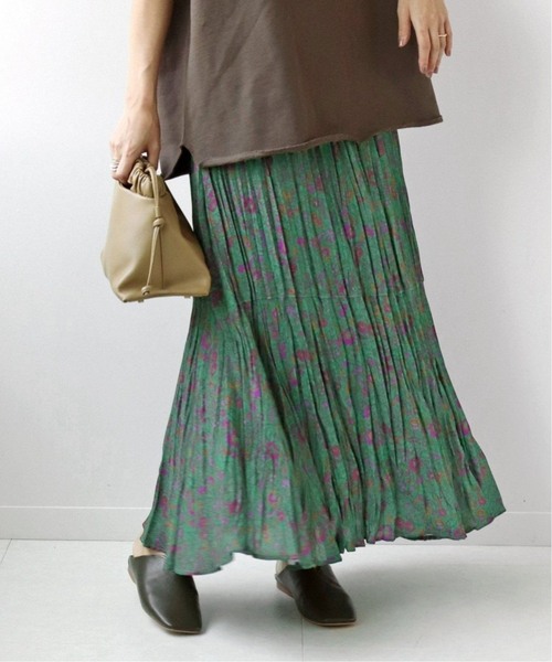 JOURNAL STANDARD relume(ジャーナルスタンダード レリューム)の「《追加》ワッシャープリーツフレアスカート◆(スカート・レディース・ブラック/グリーン/ブラック系その他・FREE)」の22枚目の写真