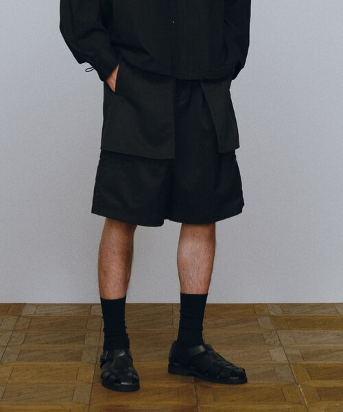 JOSEPH STUDIO（ジョゼフストゥディオ）の「ナイロンサージ　ショートパンツ（その他パンツ・メンズ・グリーン系/ブラック系・6/8）」の7枚目の写真