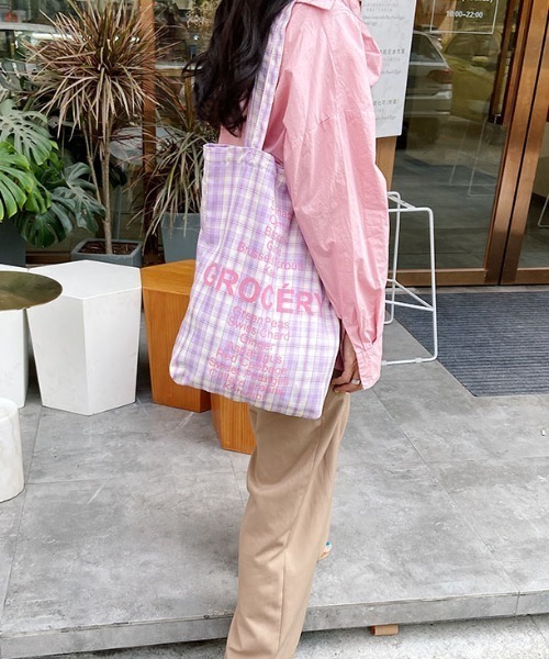 ハイビスカスとパンの木のハワイアンキルトバック グリーンむら染め