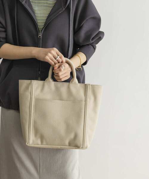 URBAN RESEARCH(アーバンリサーチ)の「パーテーションキャンバストートバッグ(トートバッグ・レディース・ライトベージュ/ベージュ系その他/ブルー・-)」の11枚目の写真