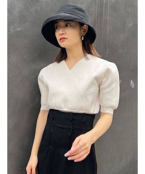 EMODA（エモダ）の「フロントクロストップ（ニット/セーター・レディース・ホワイト/ブラック/イエロー・FREE）」の4枚目の写真