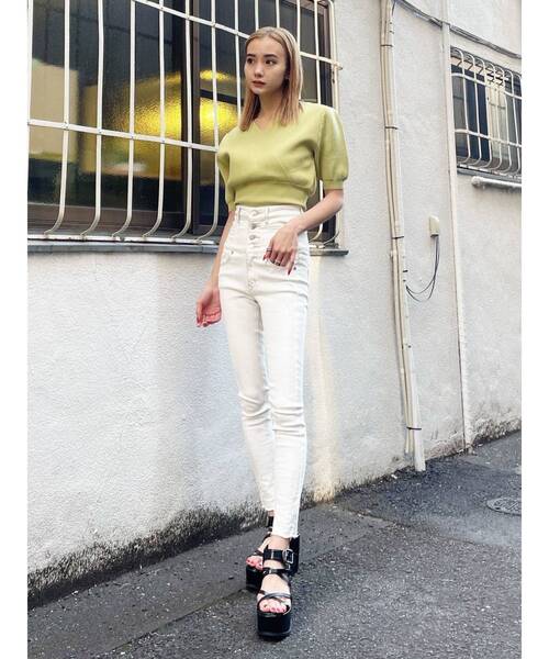 EMODA（エモダ）の「フロントクロストップ（ニット/セーター・レディース・ホワイト/ブラック/イエロー・FREE）」の11枚目の写真