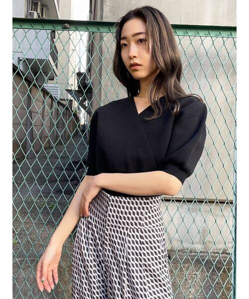 EMODA（エモダ）の「フロントクロストップ（ニット/セーター・レディース・ホワイト/ブラック/イエロー・FREE）」の12枚目の写真