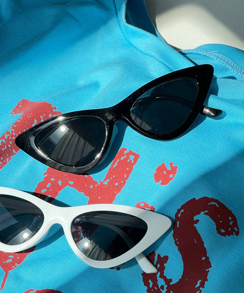 GIMME GIMME(ギミーギミー)の「【GIMME GIMME】Cat eye sunglasses gima22s007(サングラス・レディース・ブラック/ホワイト・FREE)」の14枚目の写真